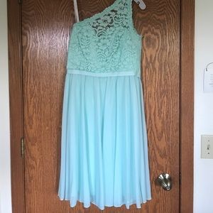 DAVID’S BRIDAL mint green one shoulder dress